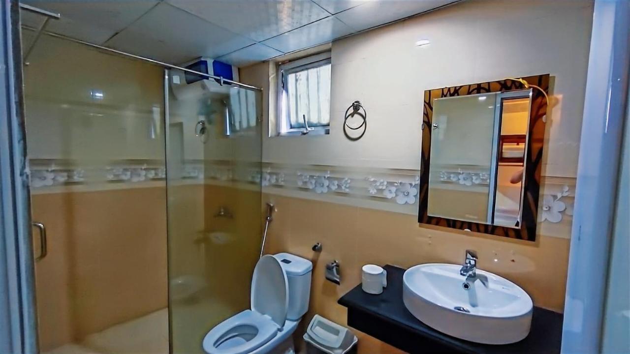 Venus Hostel *